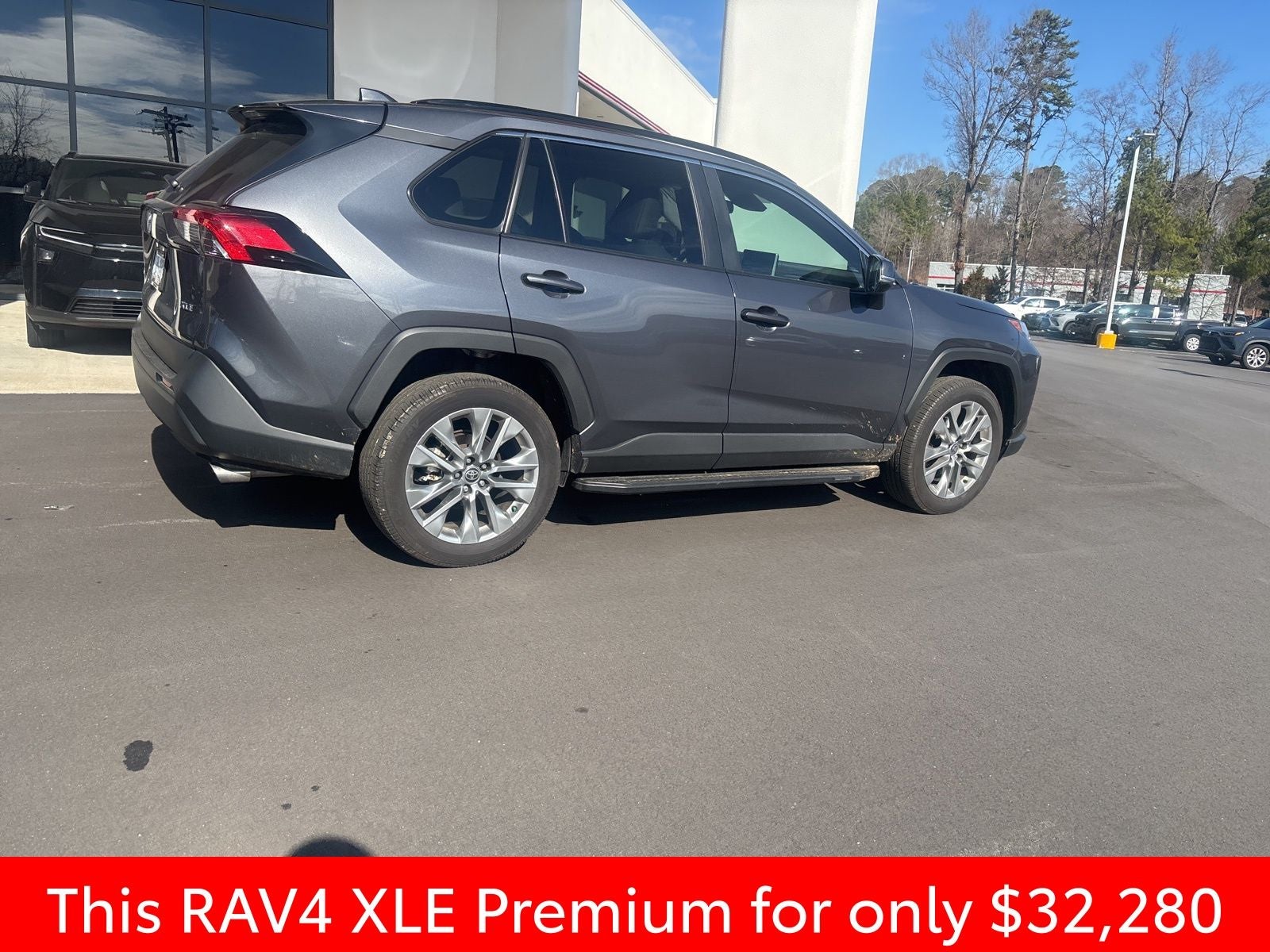 2023 Toyota RAV4 XLE Premium