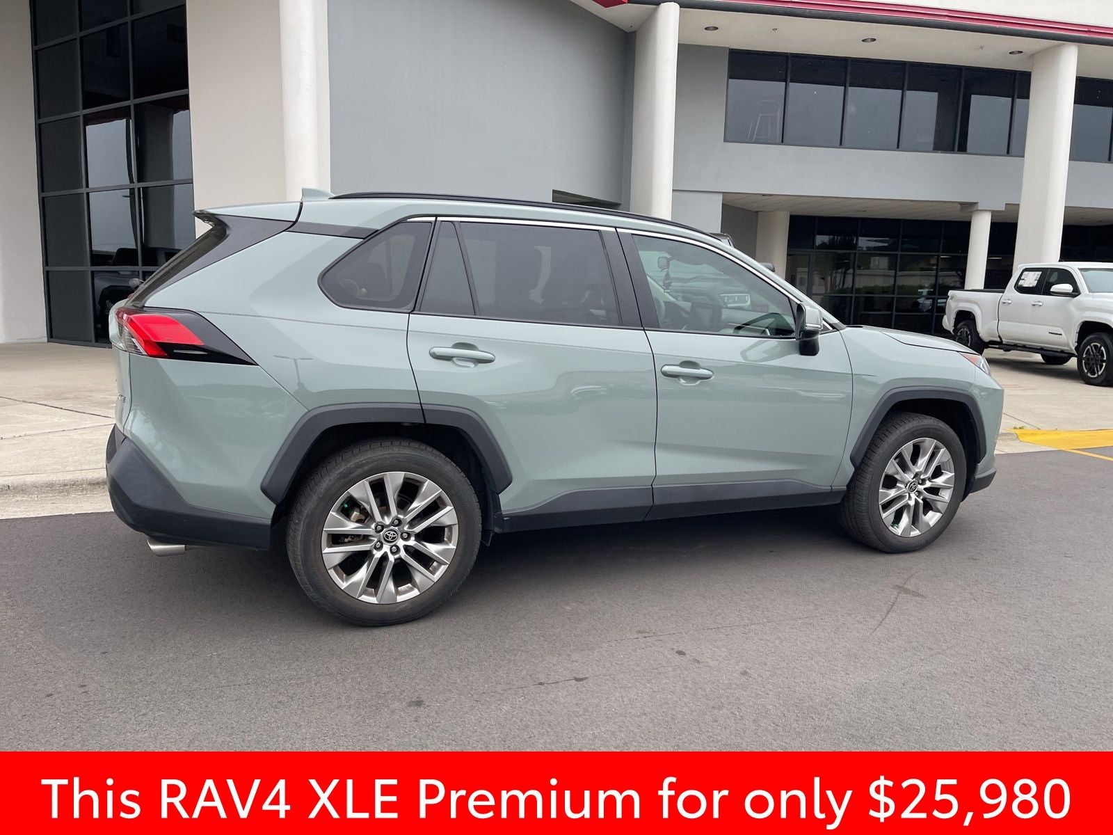 2021 Toyota RAV4 XLE Premium