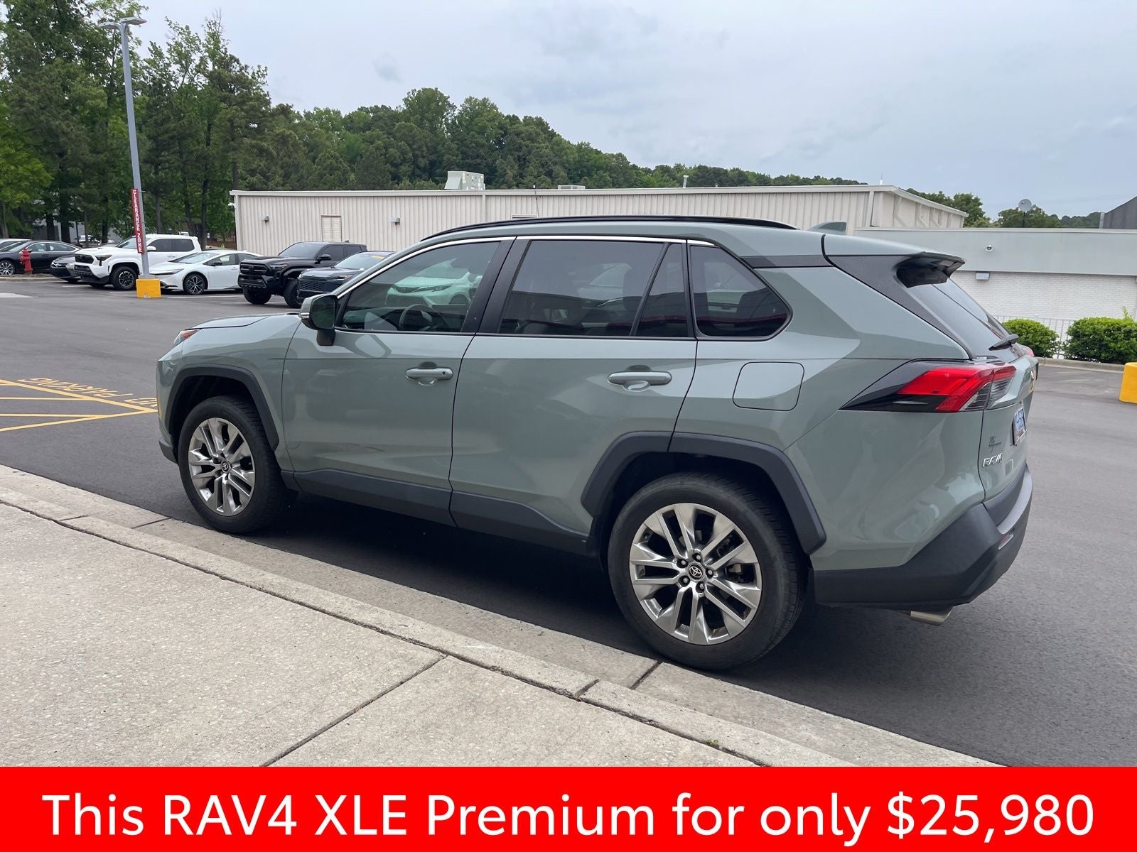 2021 Toyota RAV4 XLE Premium
