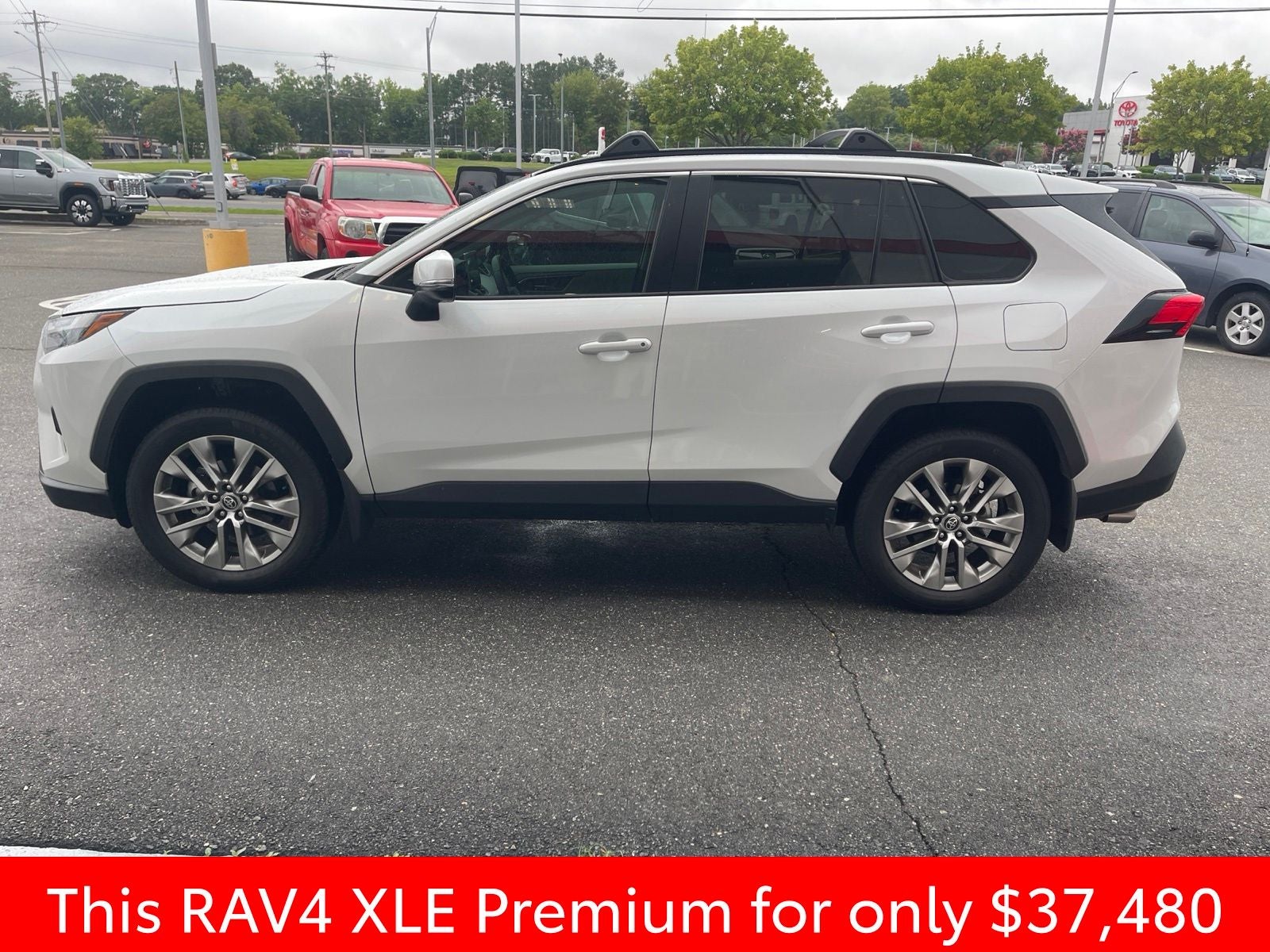 2025 Toyota RAV4 XLE Premium
