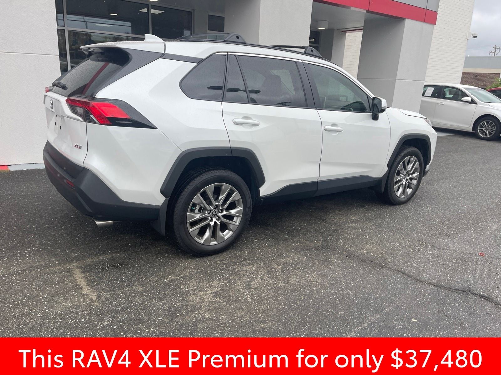 2025 Toyota RAV4 XLE Premium