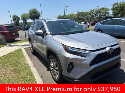 2025 Toyota RAV4 XLE Premium