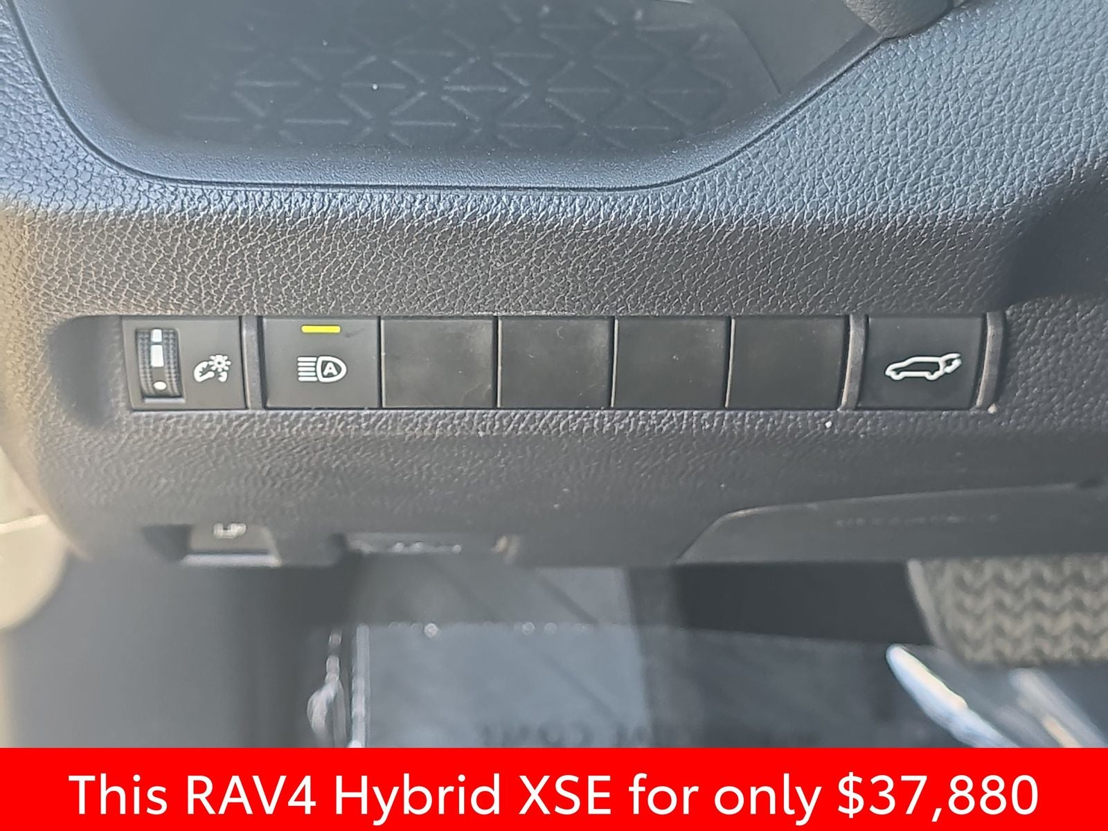 2024 Toyota RAV4 Hybrid XSE