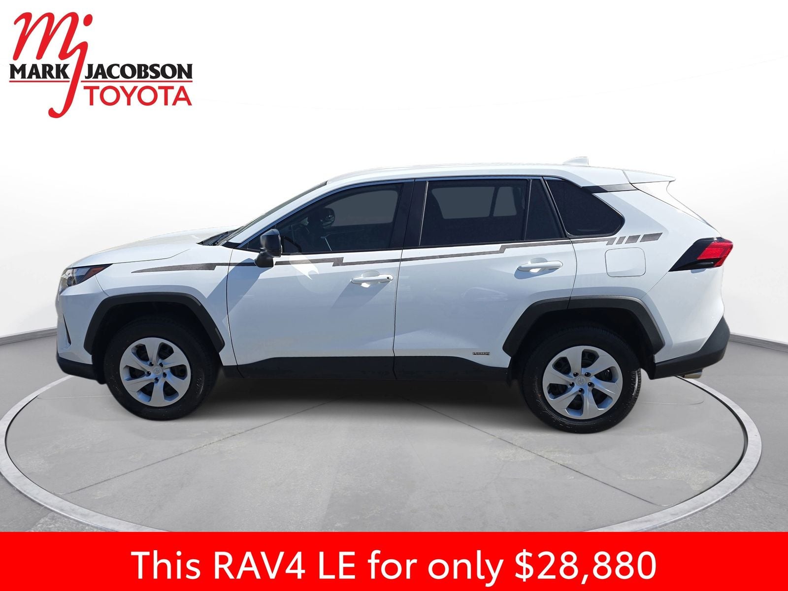 2025 Toyota RAV4 LE - Photo 14