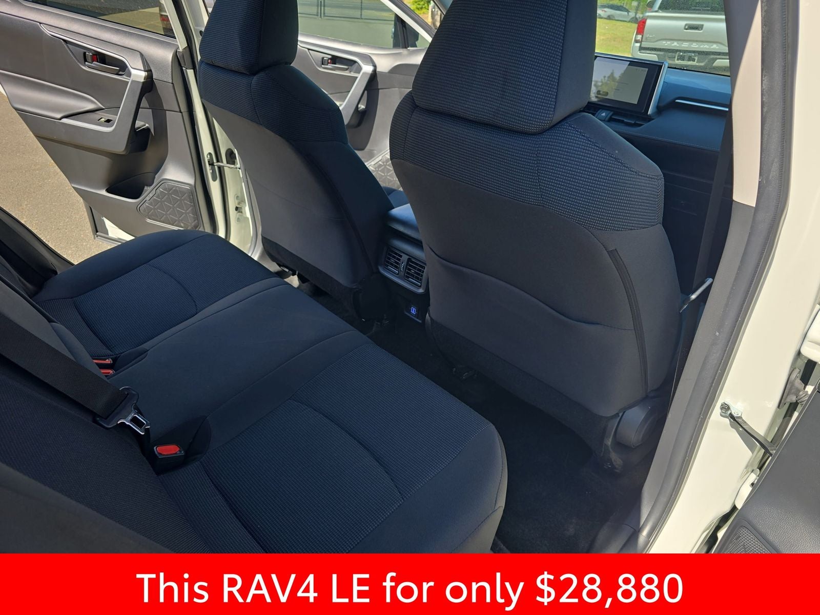 2025 Toyota RAV4 LE - Photo 17