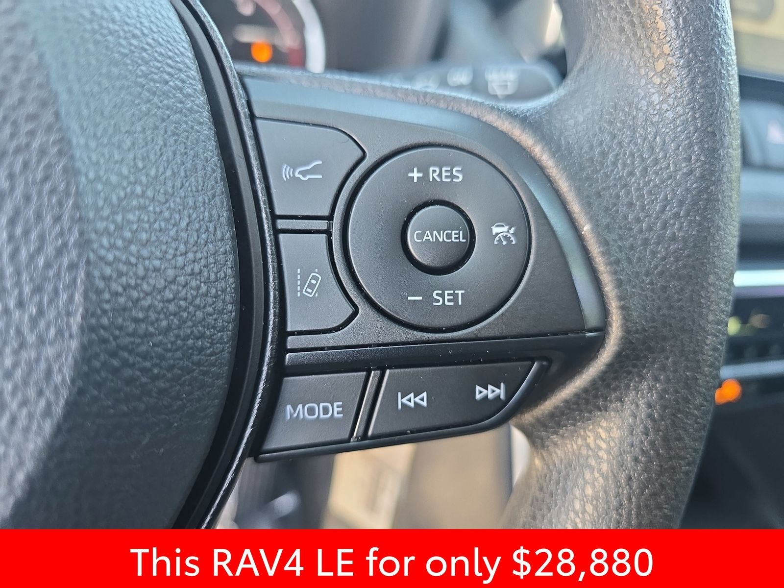 2025 Toyota RAV4 LE - Photo 23