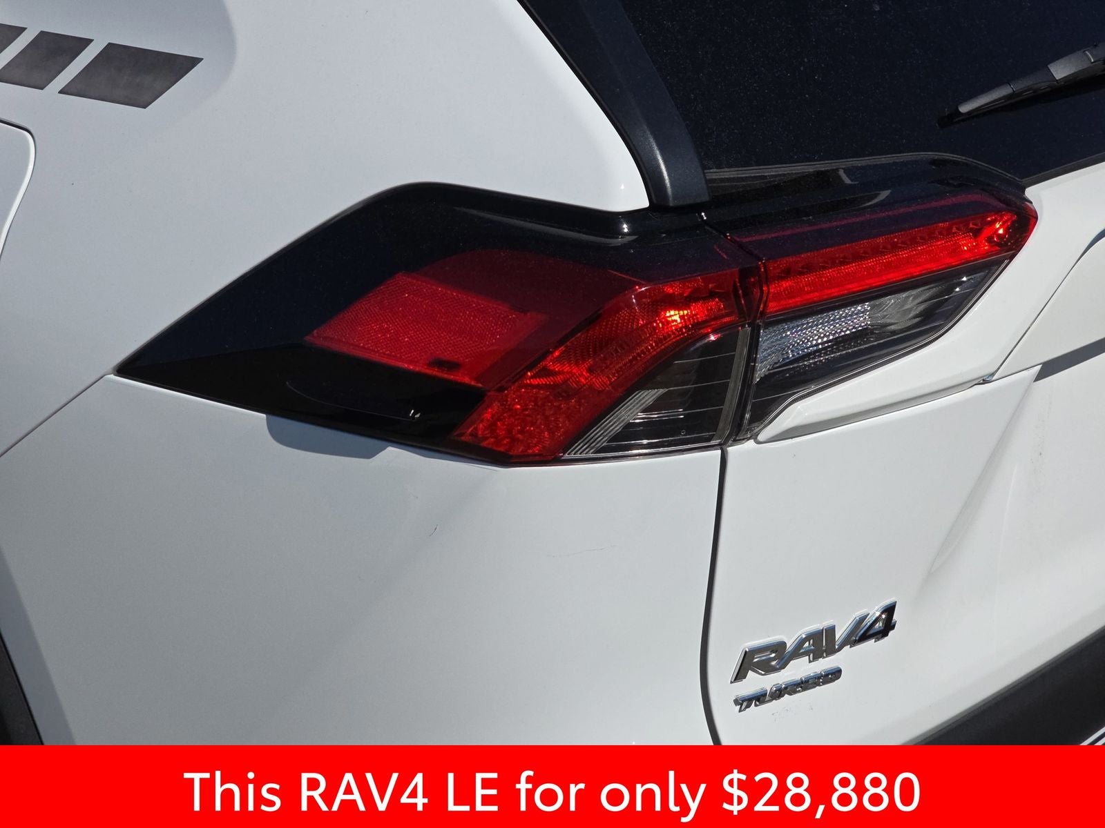 2025 Toyota RAV4 LE - Photo 40