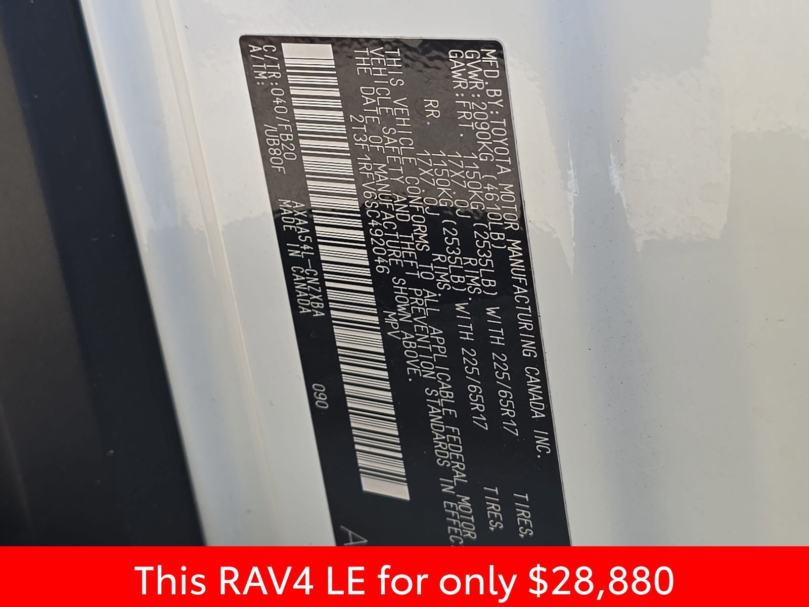 2025 Toyota RAV4 LE - Photo 41