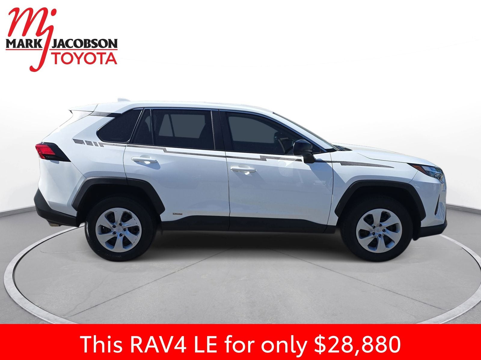 2025 Toyota RAV4 LE - Photo 7