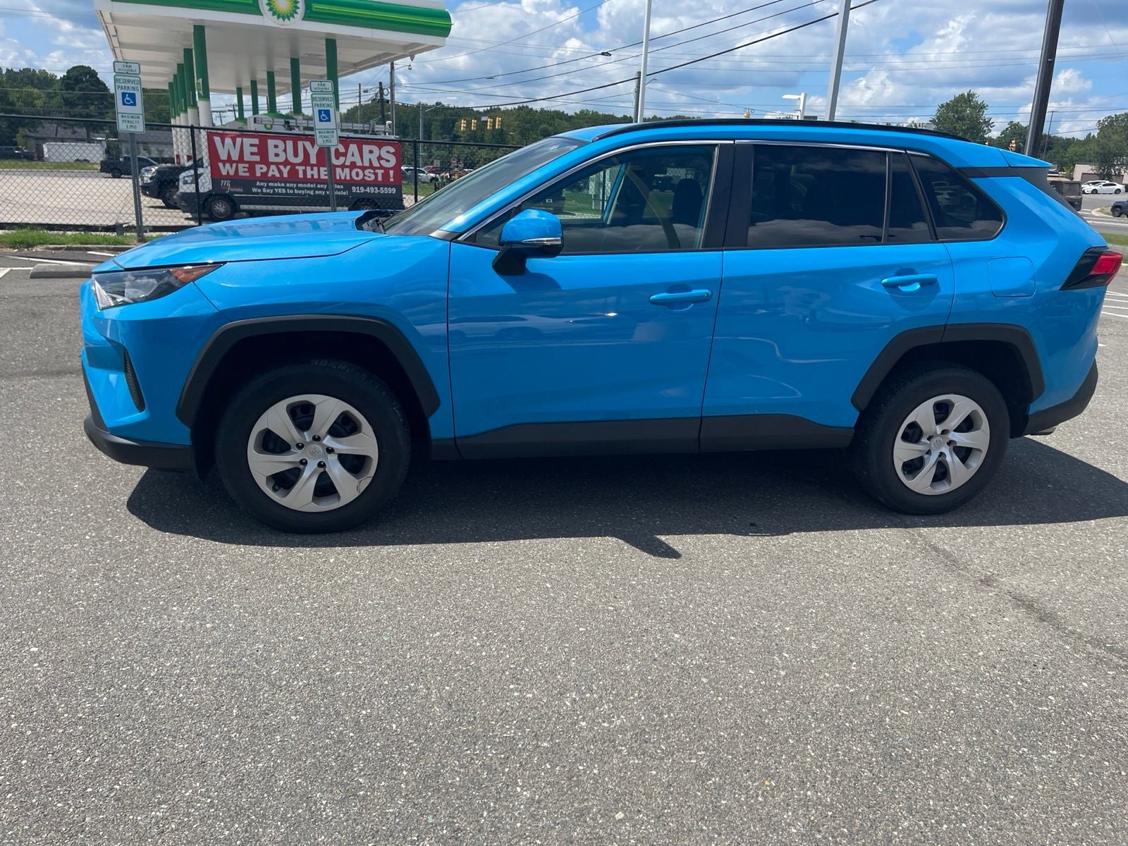 2021 Toyota RAV4 LE