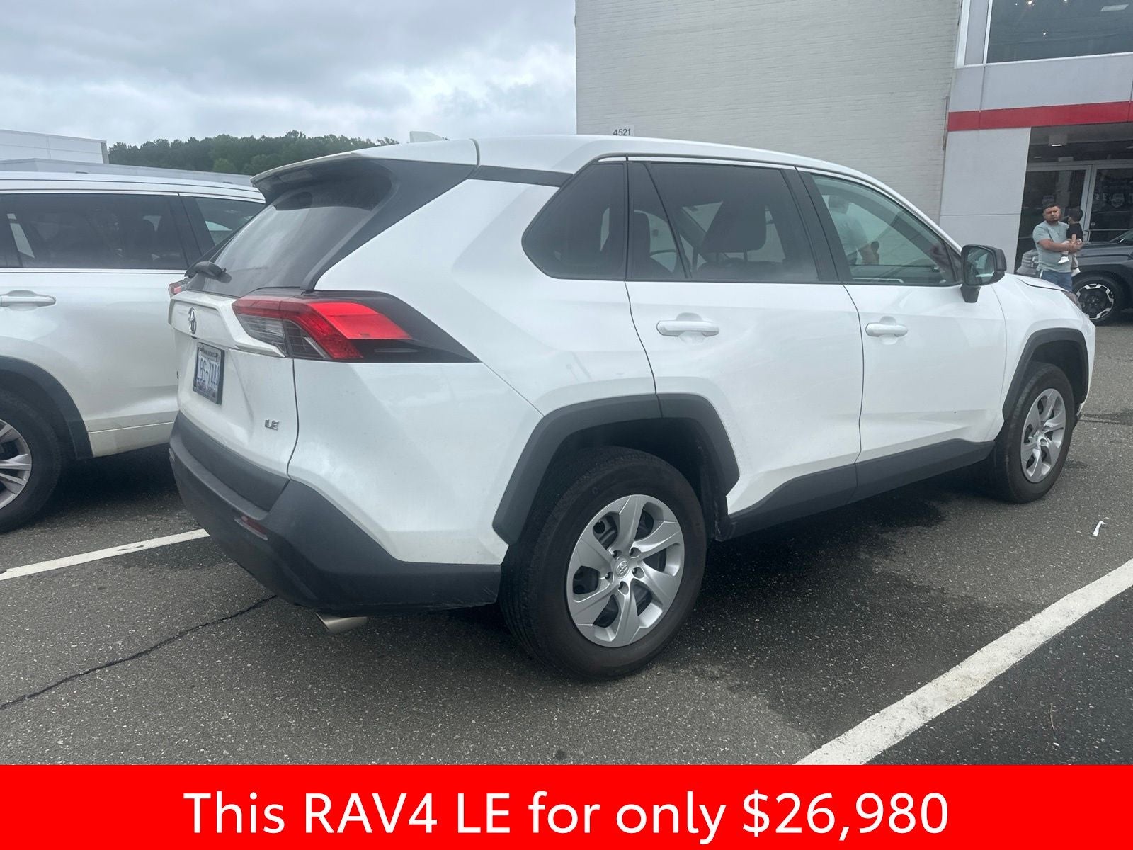 2023 Toyota RAV4 LE