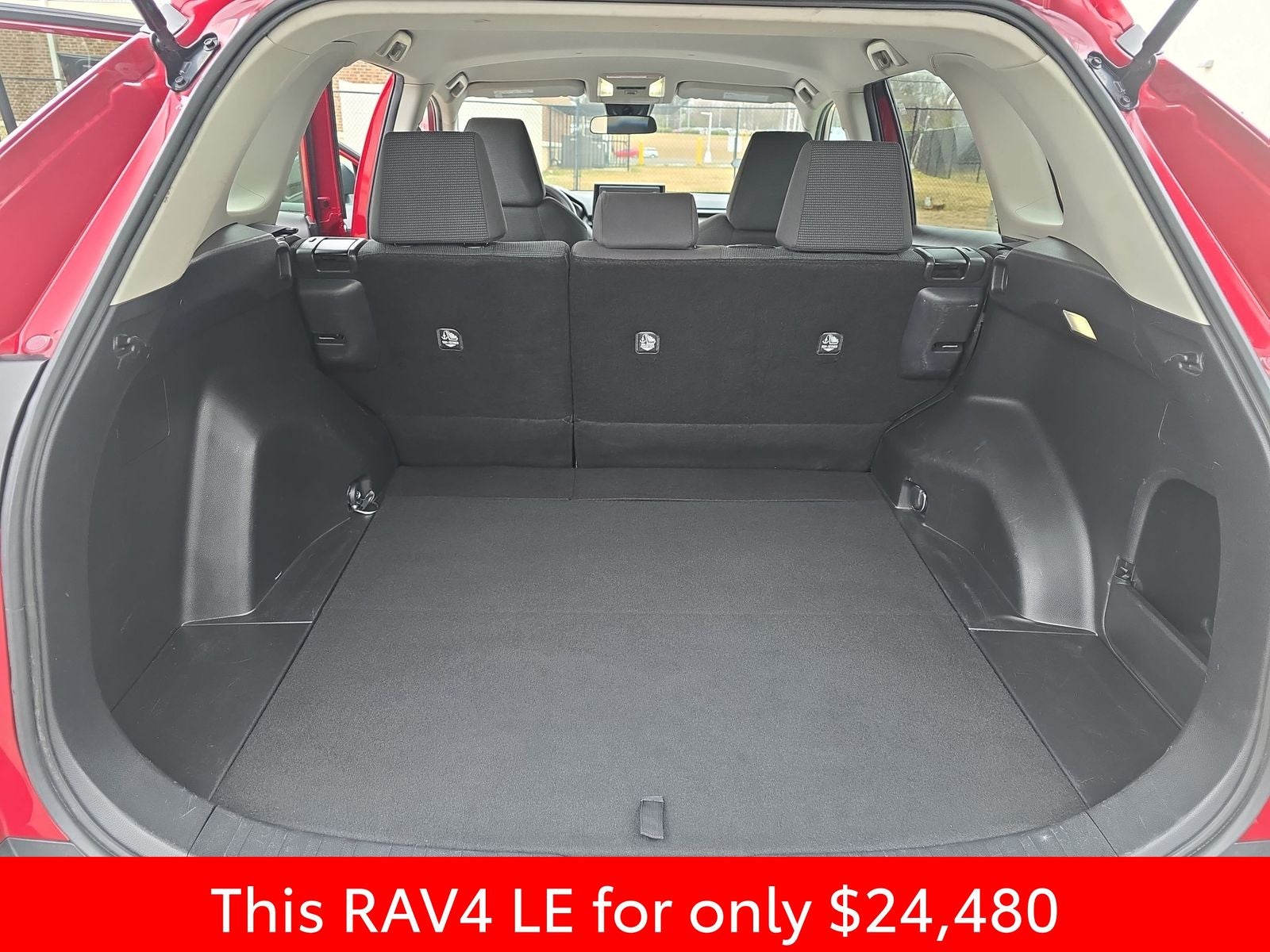 2022 Toyota RAV4 LE