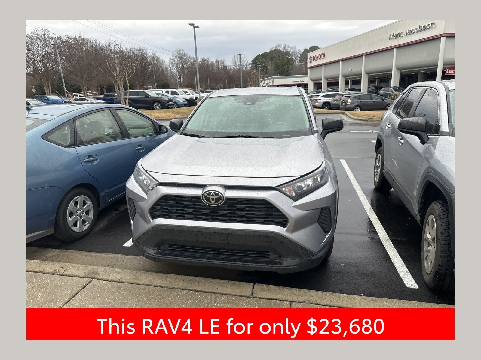 2022 Toyota RAV4 LE