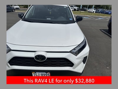 2025 Toyota RAV4 LE