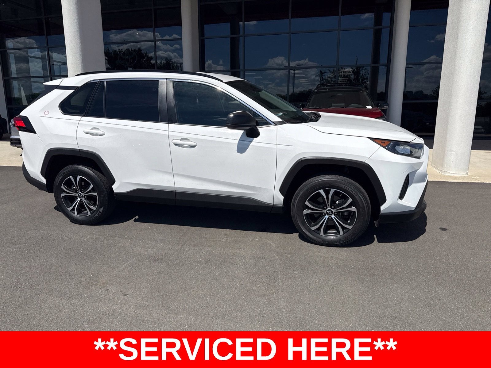 2020 Toyota RAV4 LE