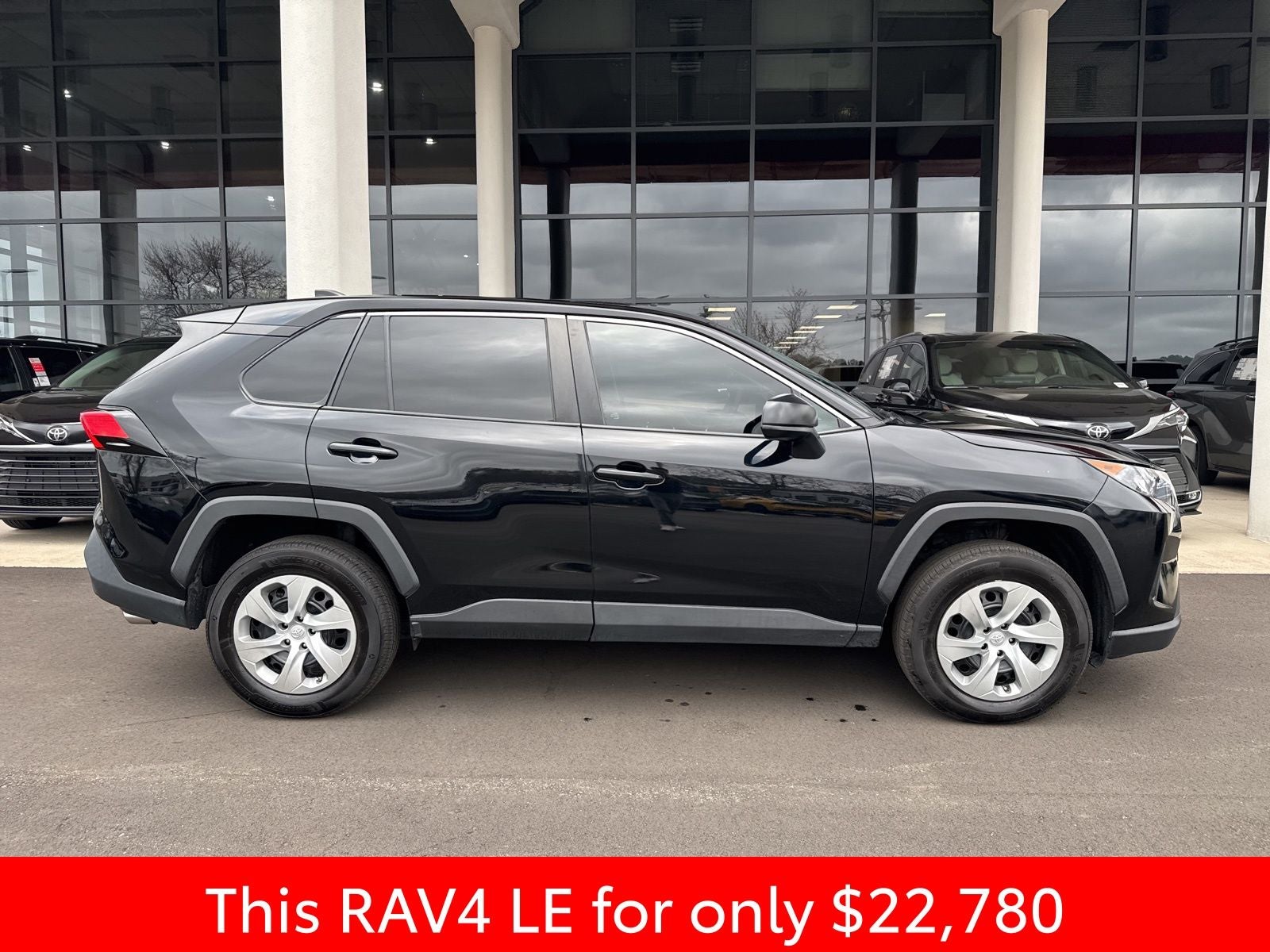 2022 Toyota RAV4 LE