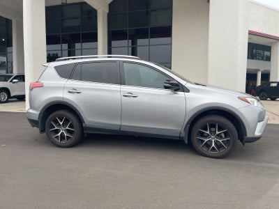 2017 Toyota RAV4 SE