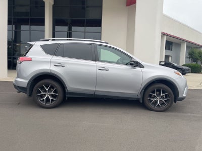 2017 Toyota RAV4 SE