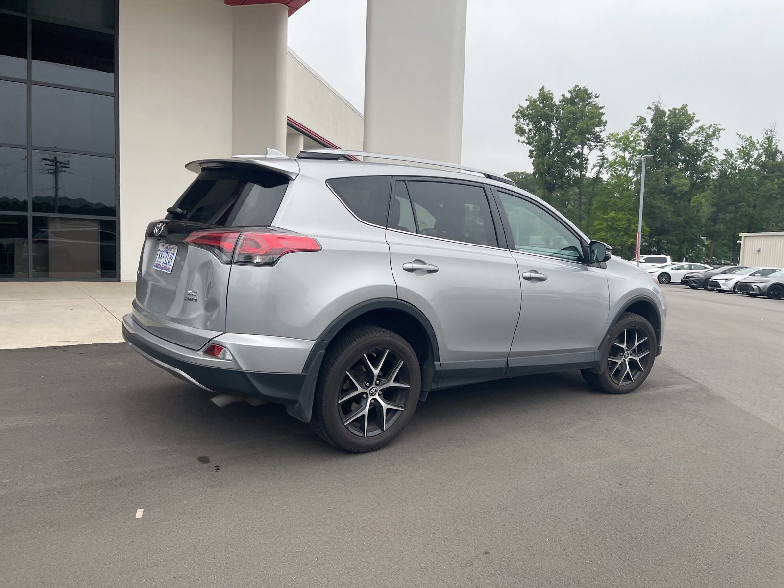 2017 Toyota RAV4 SE