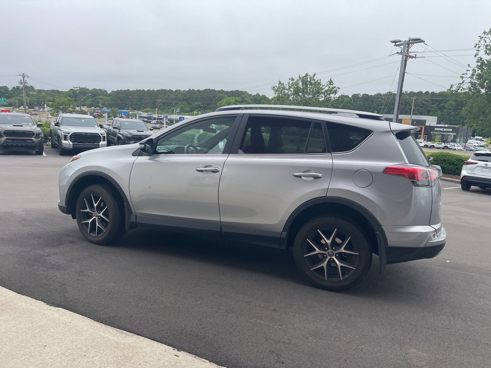 2017 Toyota RAV4 SE