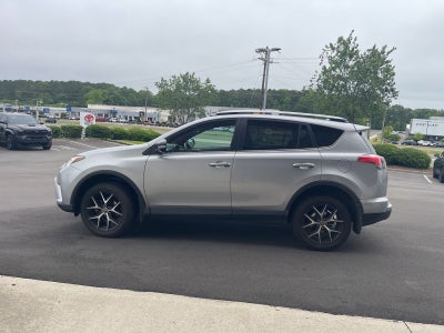 2017 Toyota RAV4 SE