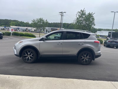2017 Toyota RAV4 SE