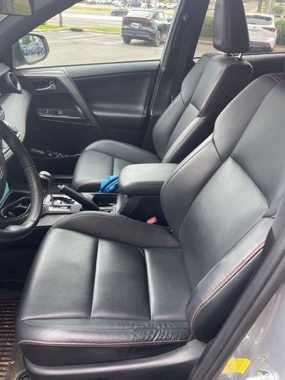 2017 Toyota RAV4 SE