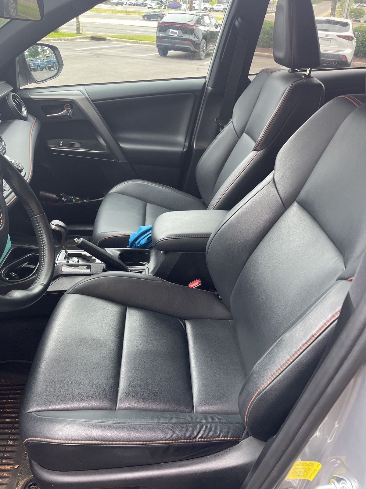 2017 Toyota RAV4 SE