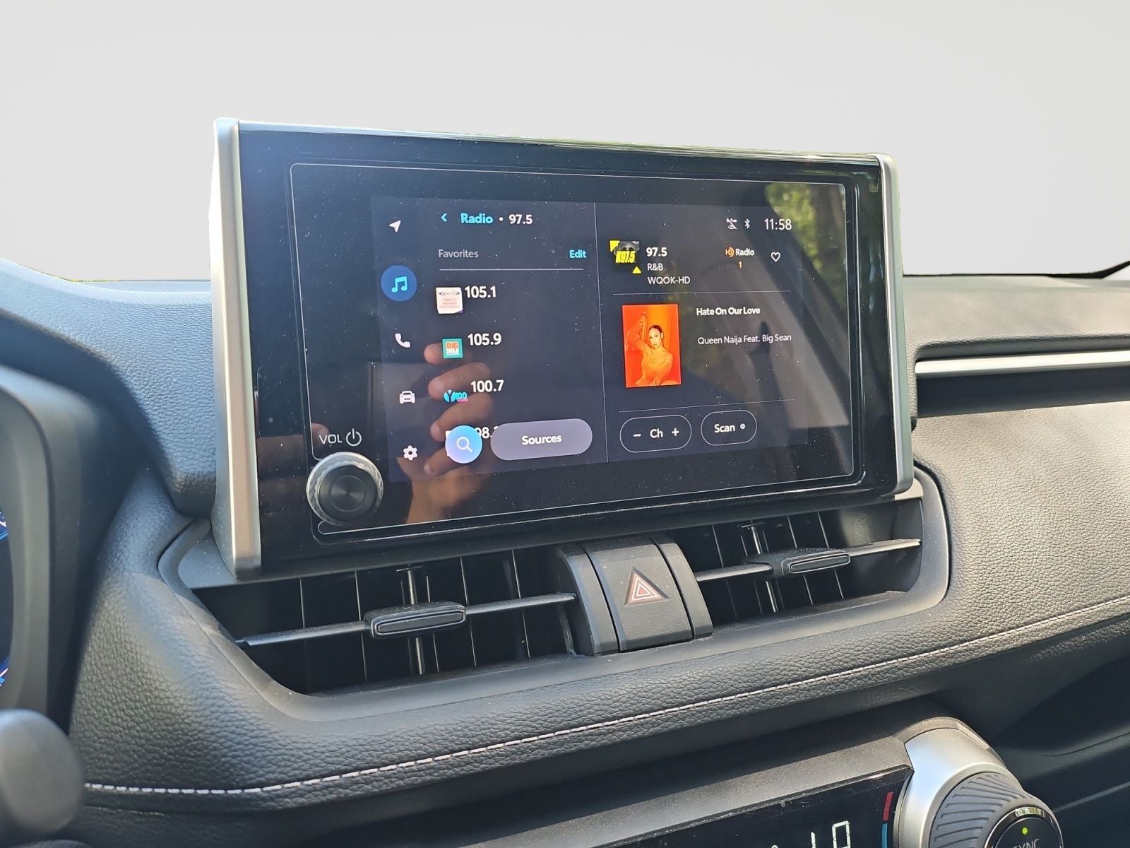 2024 Toyota RAV4 Hybrid Woodland Edition