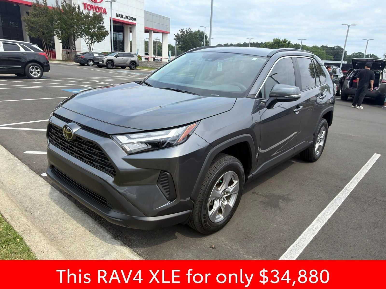 2025 Toyota RAV4 XLE