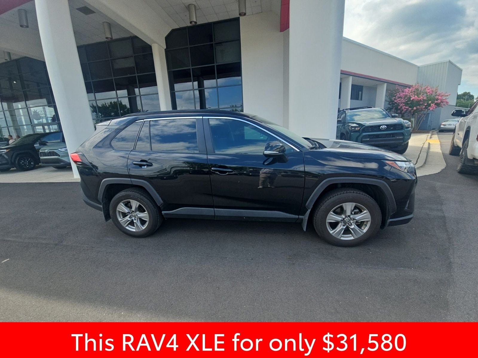 2024 Toyota RAV4 XLE