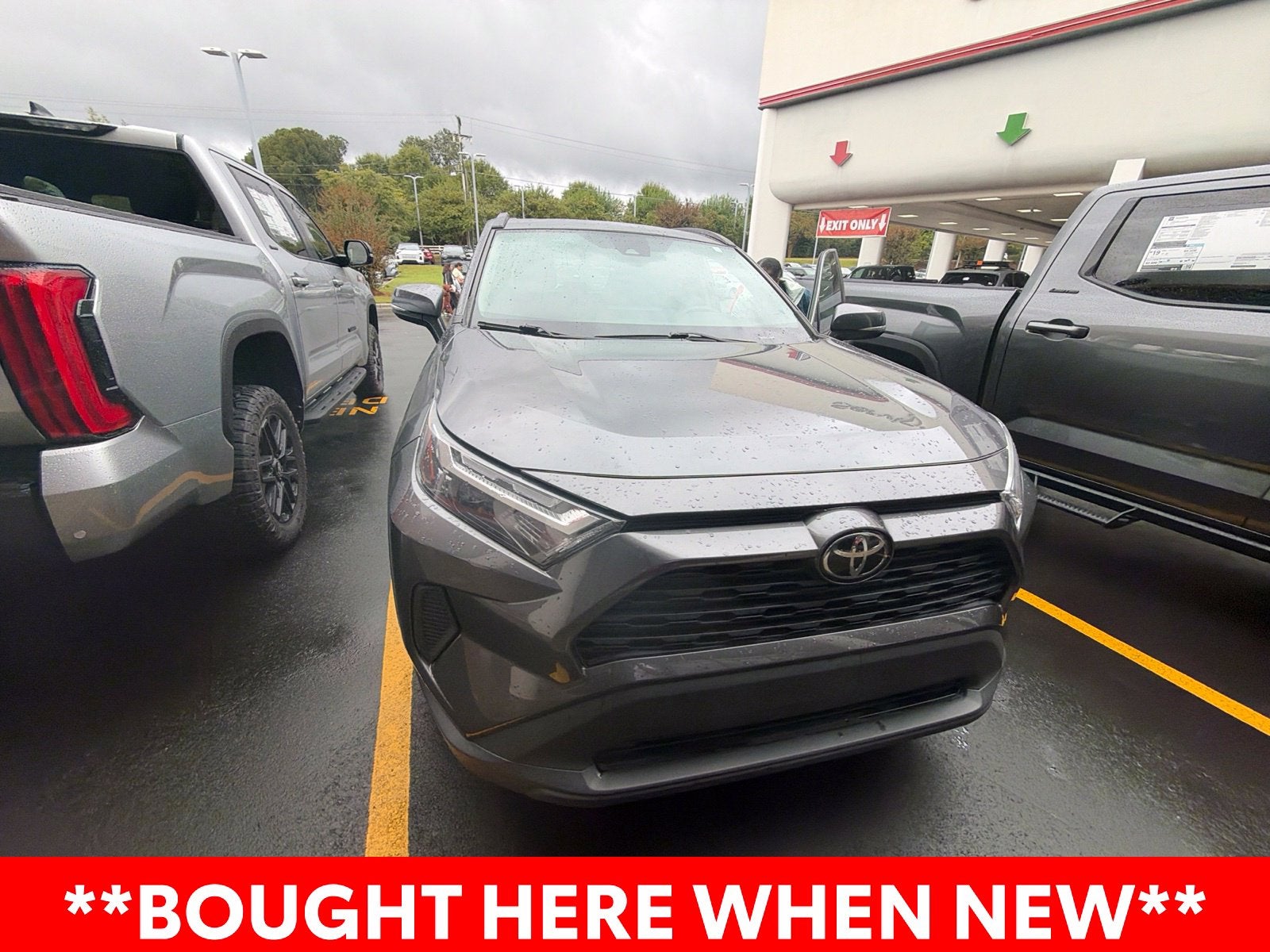 2022 Toyota RAV4 XLE