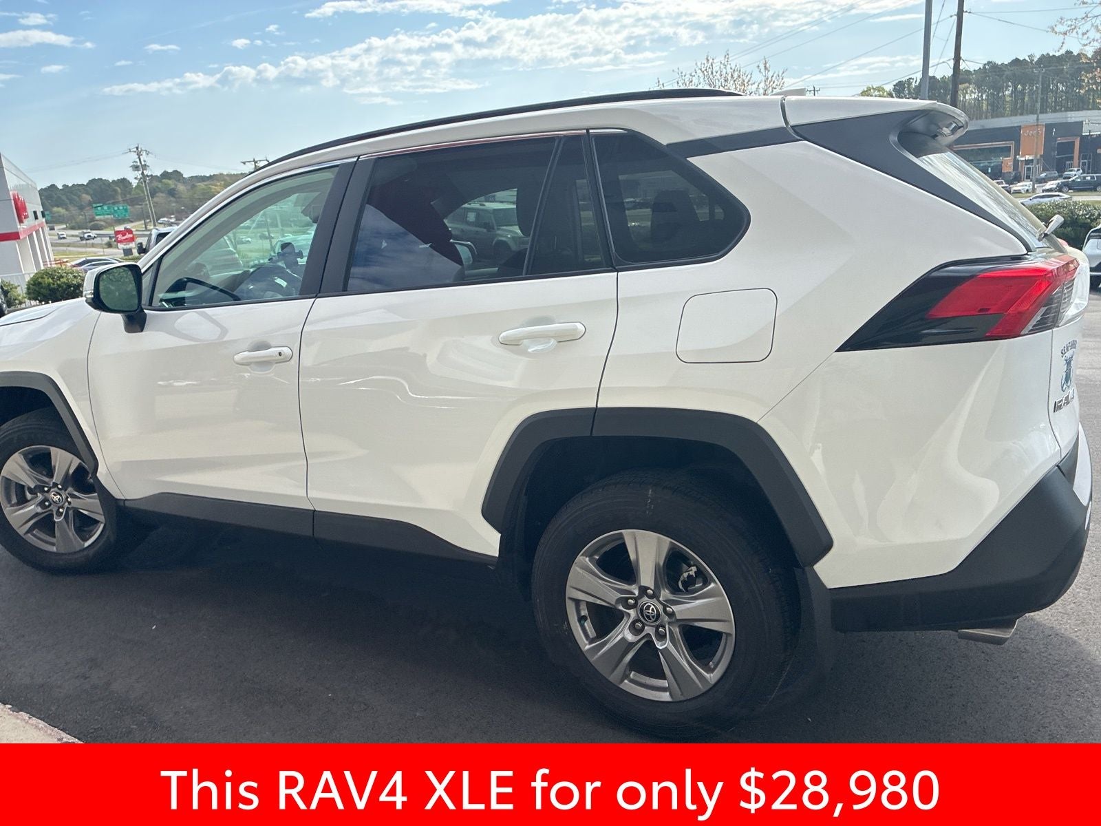 2024 Toyota RAV4 XLE
