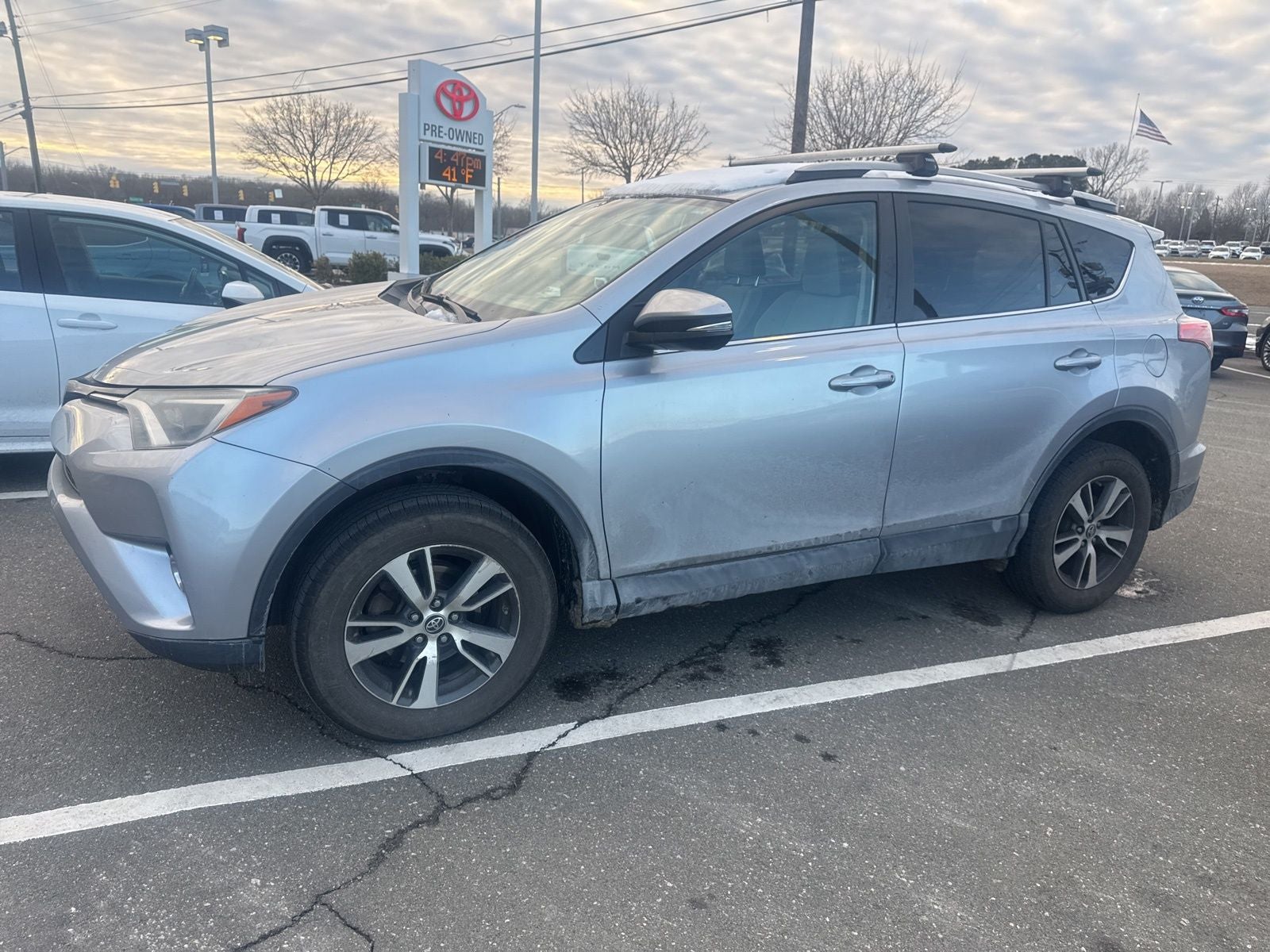 2017 Toyota RAV4 XLE