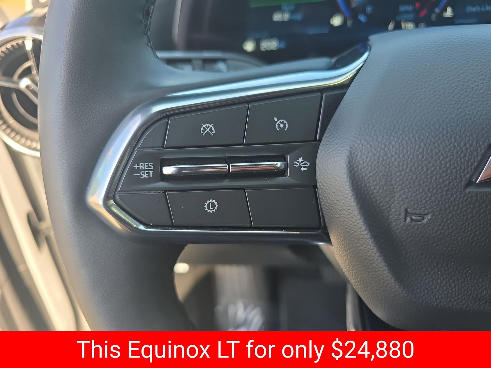 2025 Chevrolet Equinox LT - Photo 22