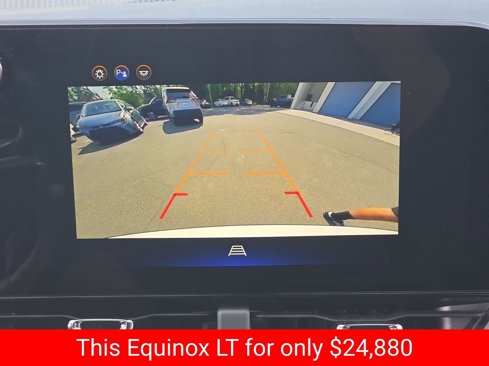 2025 Chevrolet Equinox LT - Photo 29