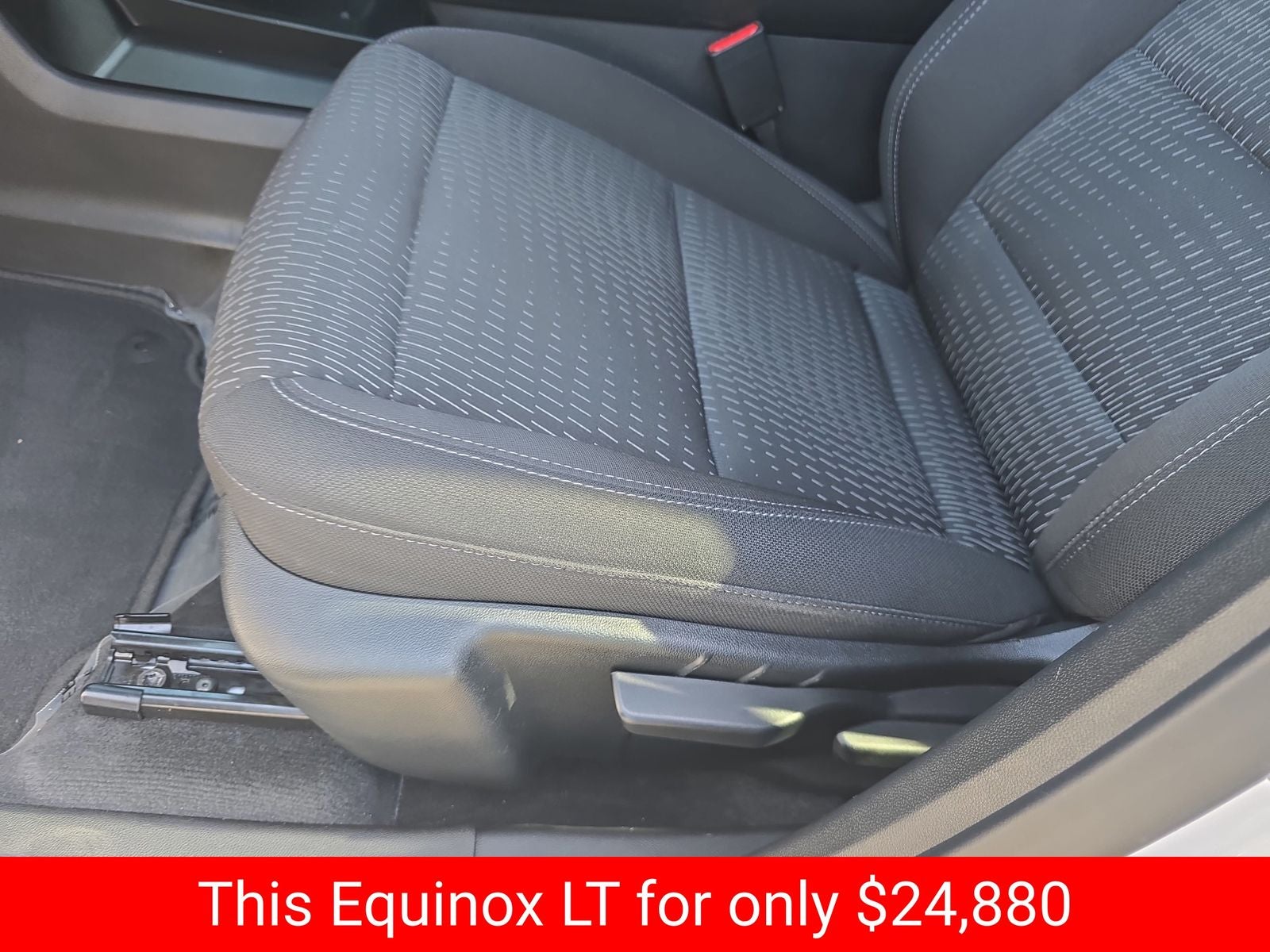 2025 Chevrolet Equinox LT - Photo 33