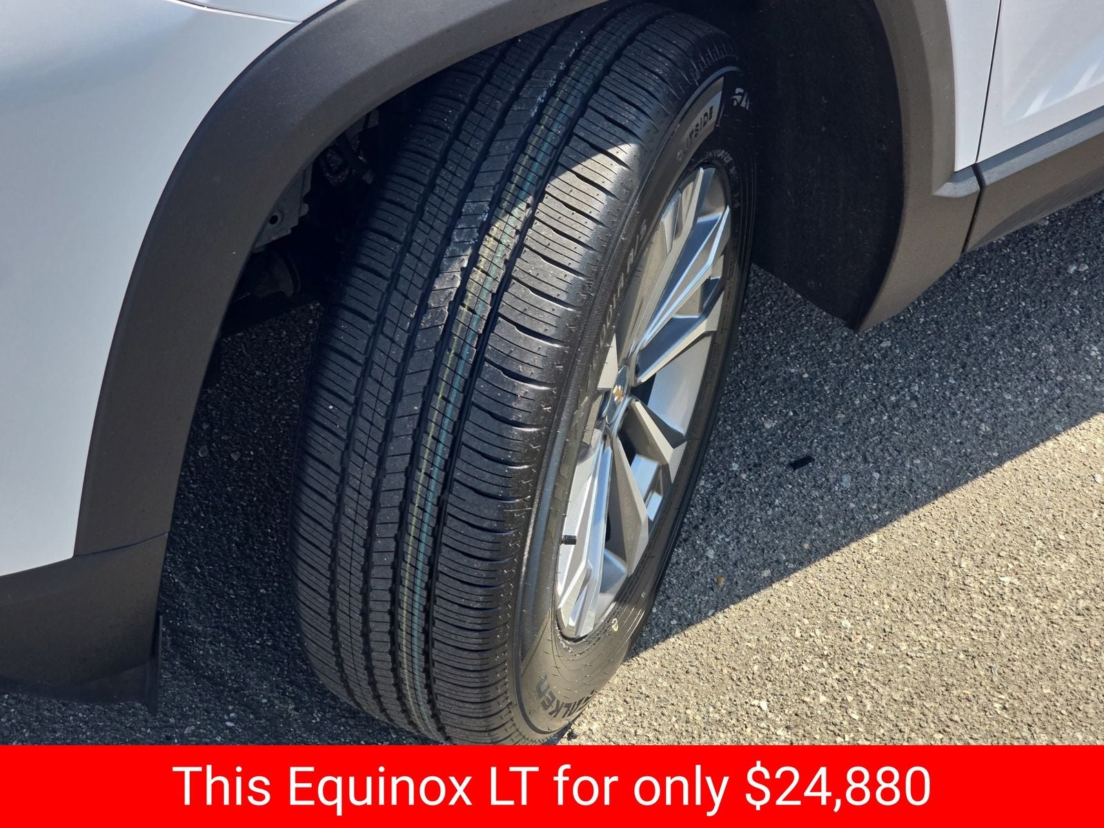 2025 Chevrolet Equinox LT - Photo 36