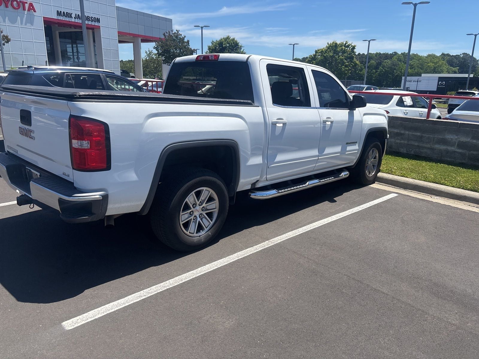2017 GMC Sierra 2WD Crew Cab Short Box SLE's photo