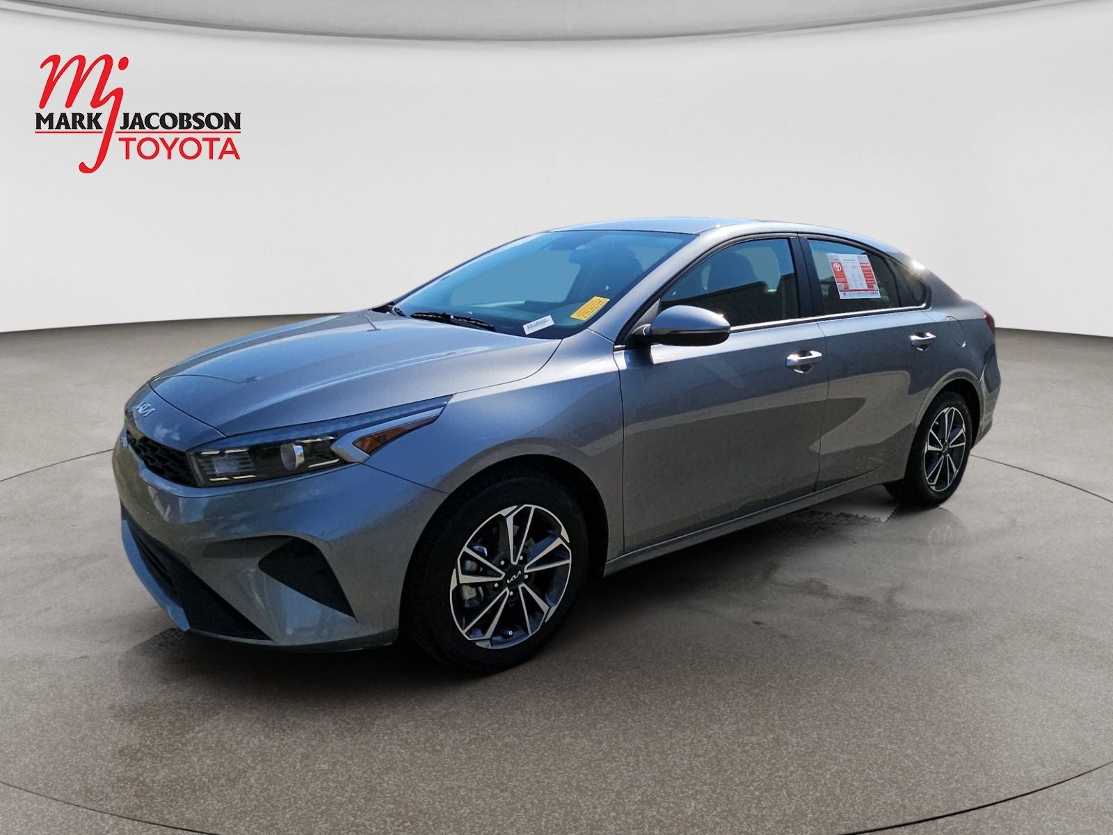 2022 Kia Forte LXS AT's photo