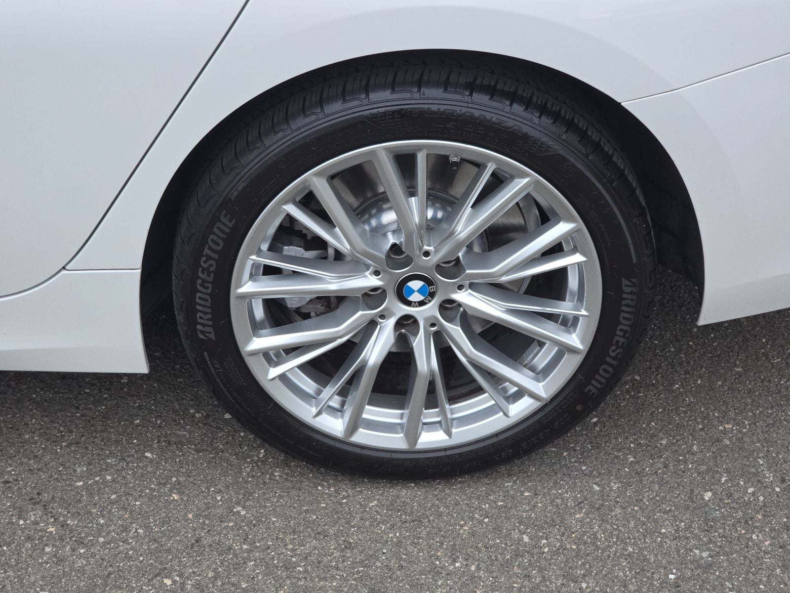 2023 BMW 3 Series 330i xDrive