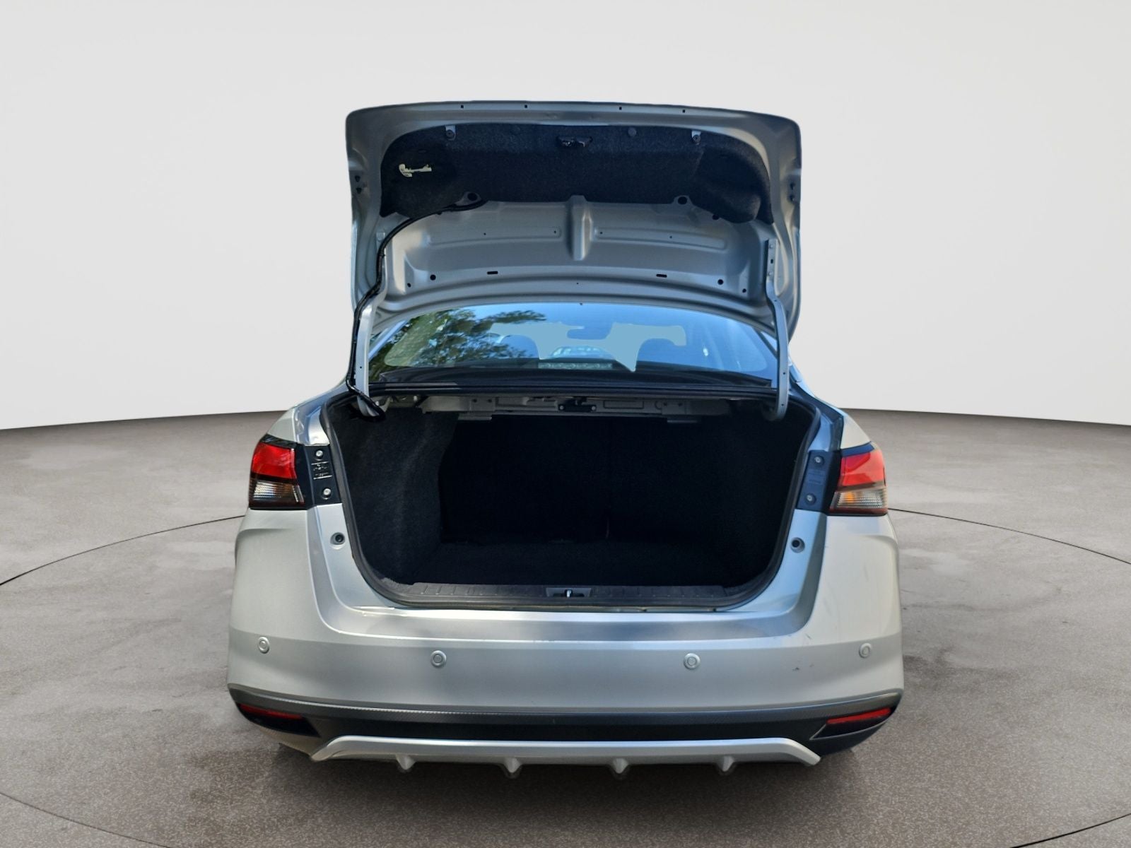 2025 Nissan Versa Sedan SV - Photo 14