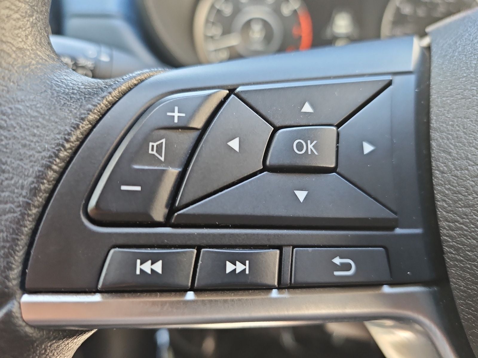 2025 Nissan Versa Sedan SV - Photo 24