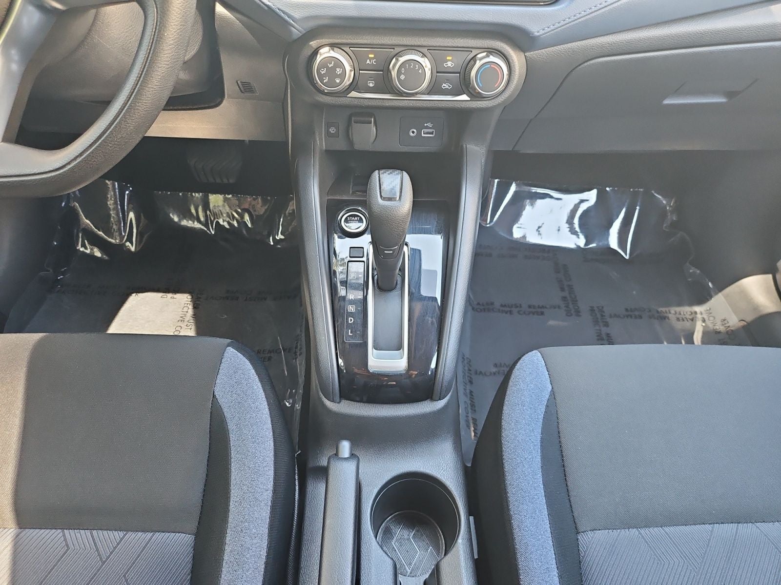 2025 Nissan Versa Sedan SV - Photo 25