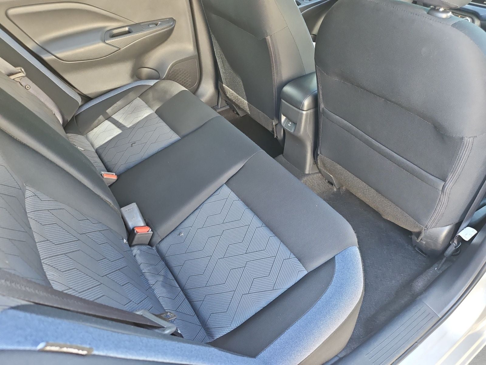 2025 Nissan Versa Sedan SV - Photo 26