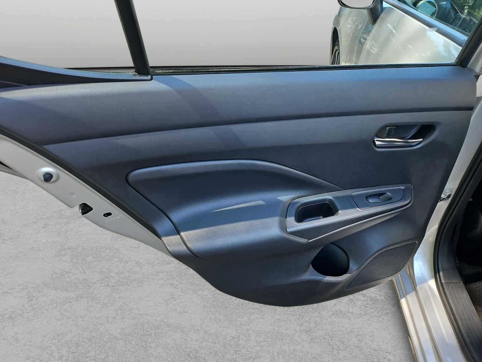 2025 Nissan Versa Sedan SV - Photo 29