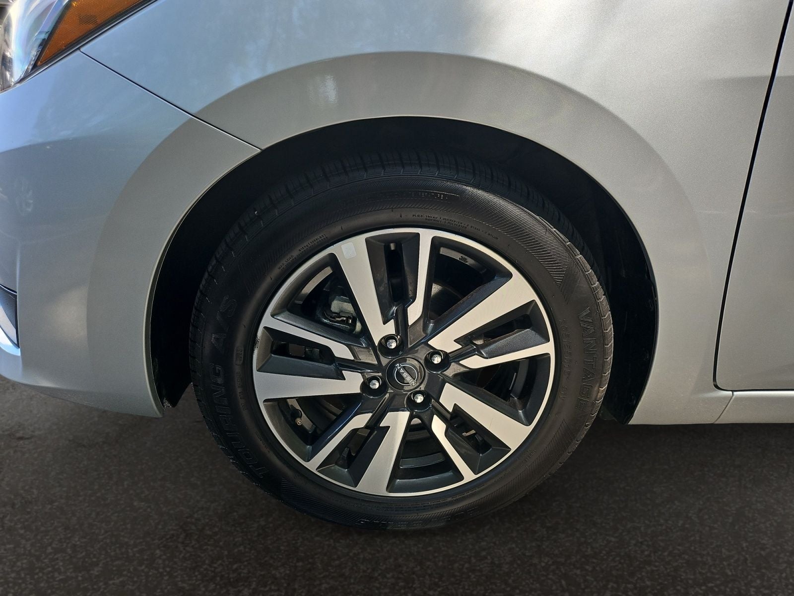 2025 Nissan Versa Sedan SV - Photo 34