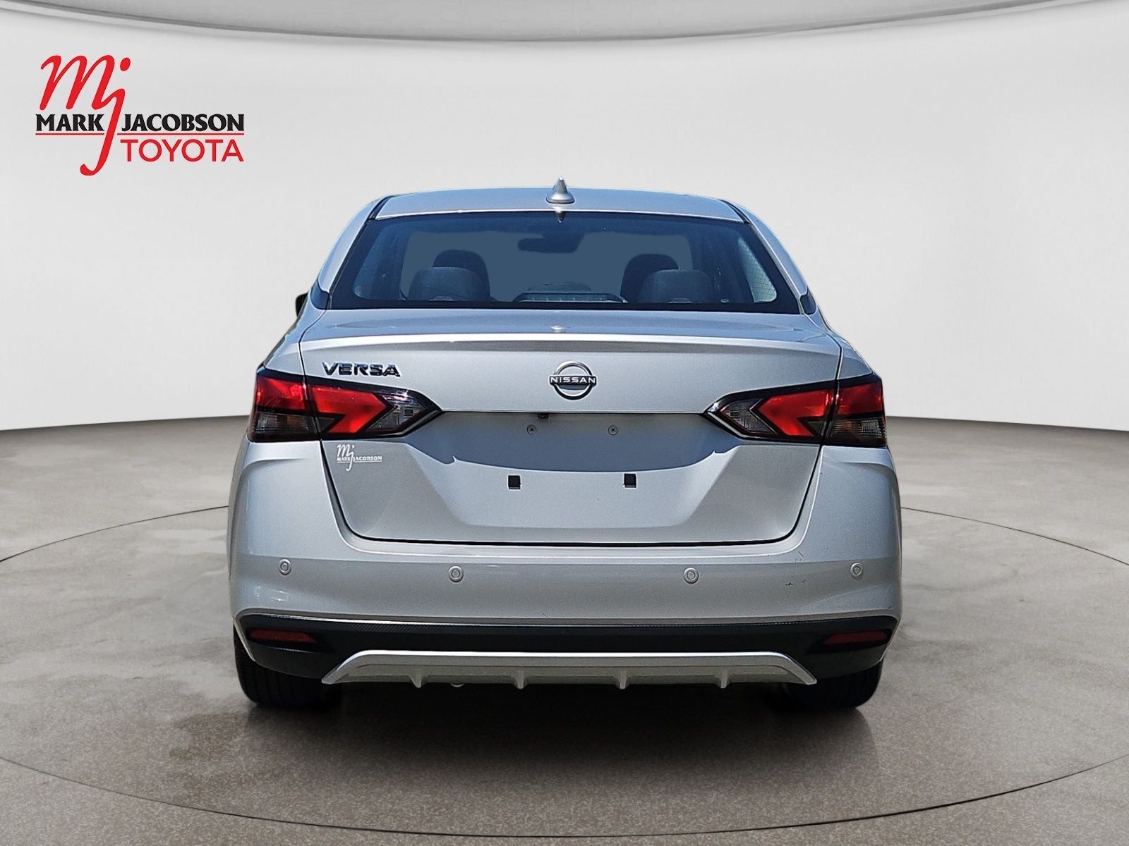 2025 Nissan Versa Sedan SV - Photo 6