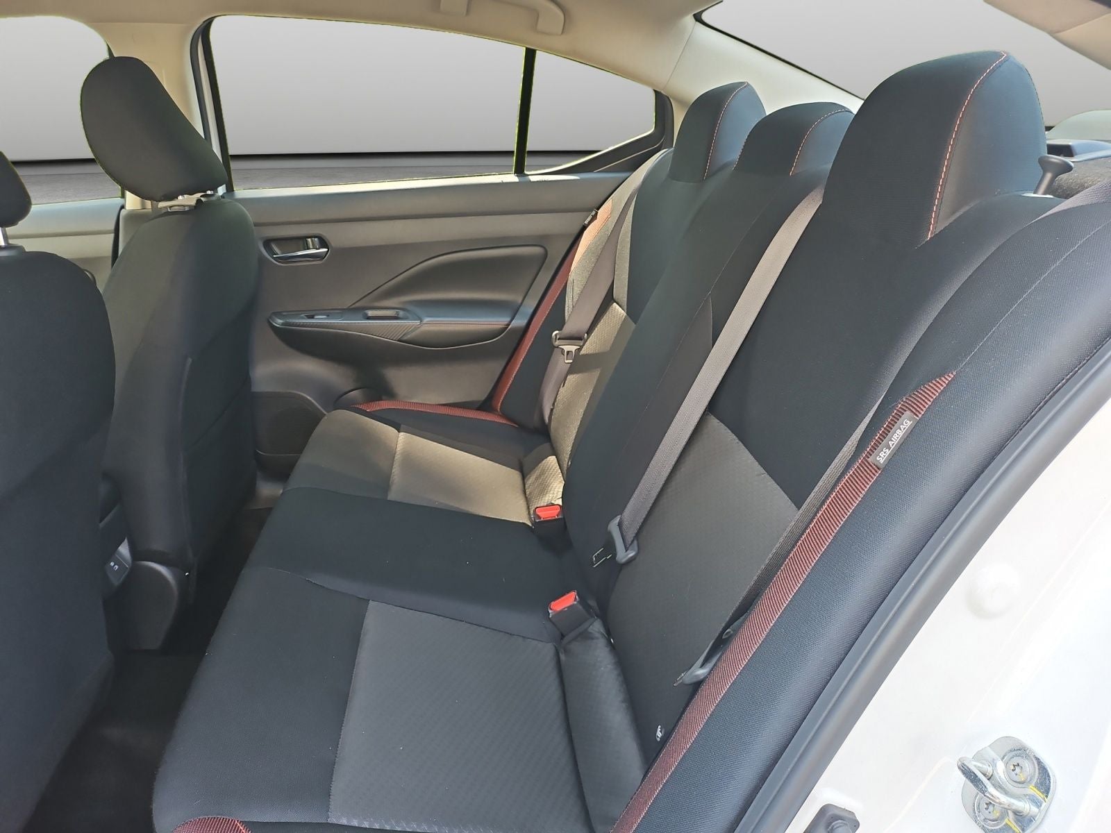 2025 Nissan Versa 1.6 SR