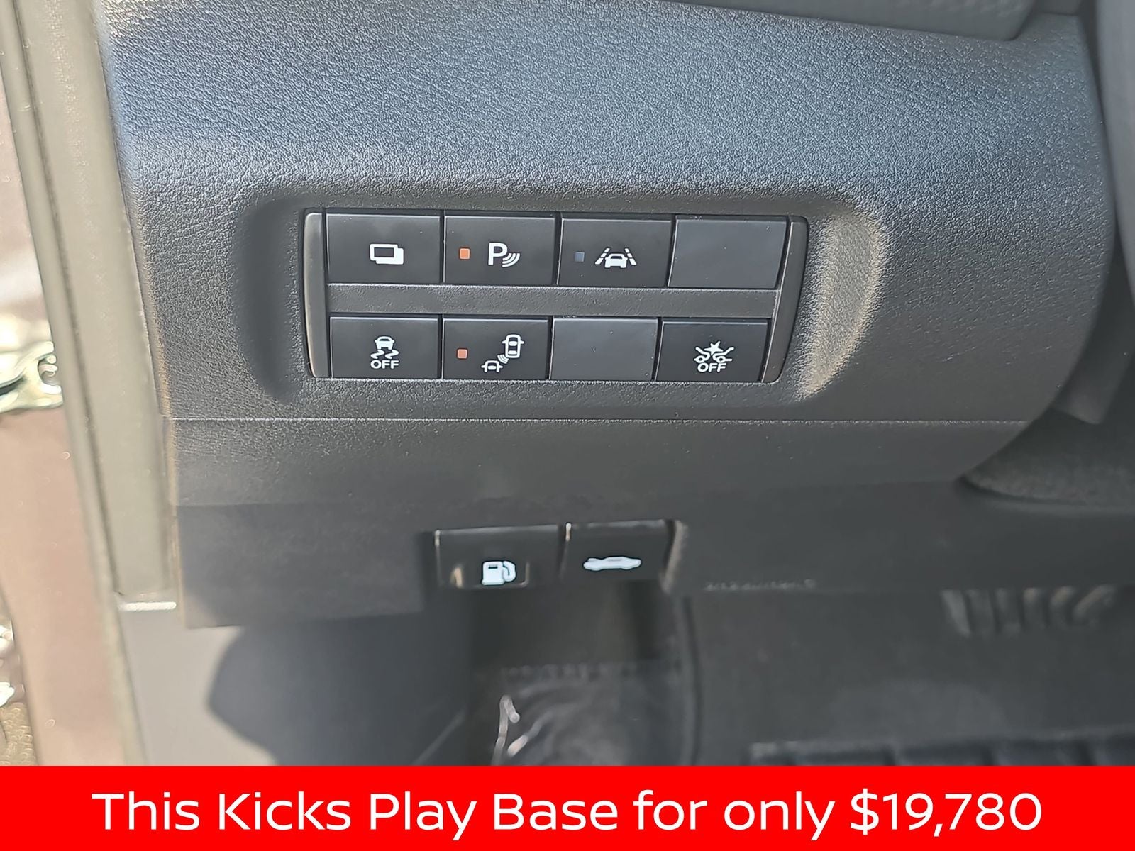 2025 Nissan Kicks Play S